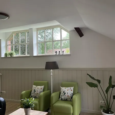 Twisterhof Twister, Volledige Prive Tuin Inclusief Hottub Apartament *