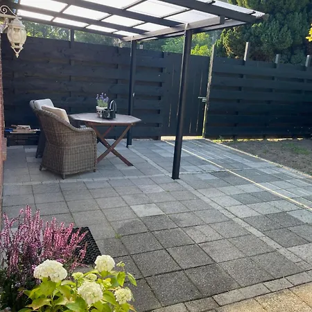 Twisterhof Twister, Volledige Prive Tuin Inclusief Hottub *