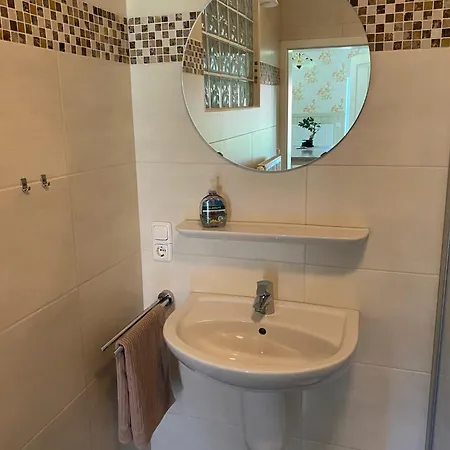 Apartament Twisterhof Twister, Volledige Prive Tuin Inclusief Hottub