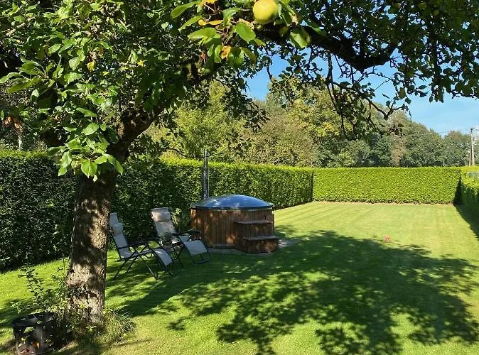 Apartment Twisterhof Twister, Volledige Prive Tuin Inclusief Hottub Sustrum