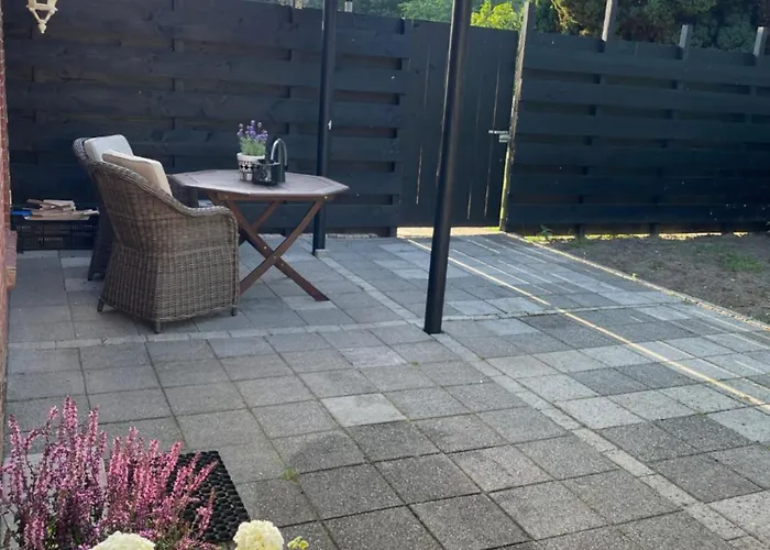 Twisterhof Twister, Volledige Prive Tuin Inclusief Hottub *